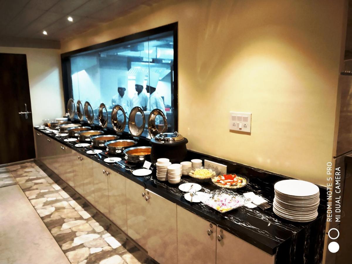 Hotel Shivoy Grand فاراناسي المظهر الخارجي الصورة